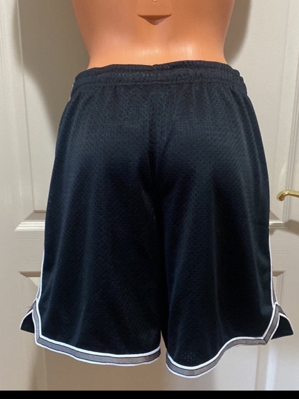 NIKE Perforated Mesh Athletic Shorts Elastic Waist Gray Trim S Small $35 EUC KL - Picture 5 of 8